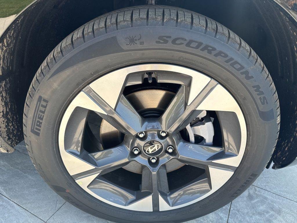 New 2026 Black Hyundai Limited image 12