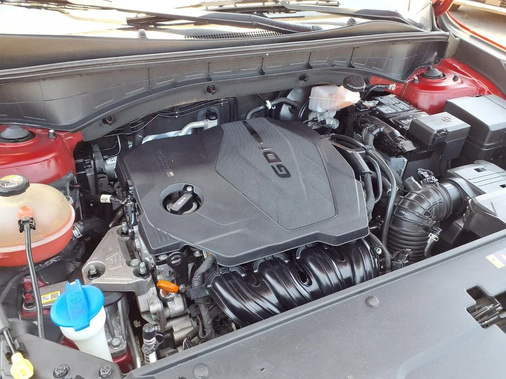 Used 2022 Red Kia S image 24