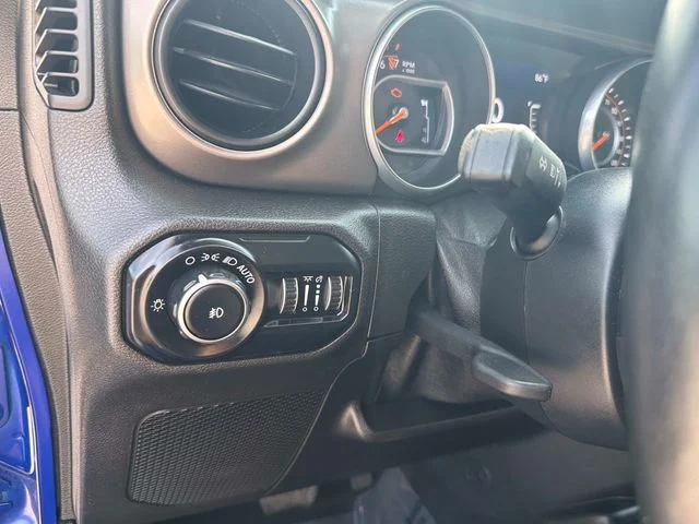 Used 2018 Blue Jeep Unlimited Sport S image 29