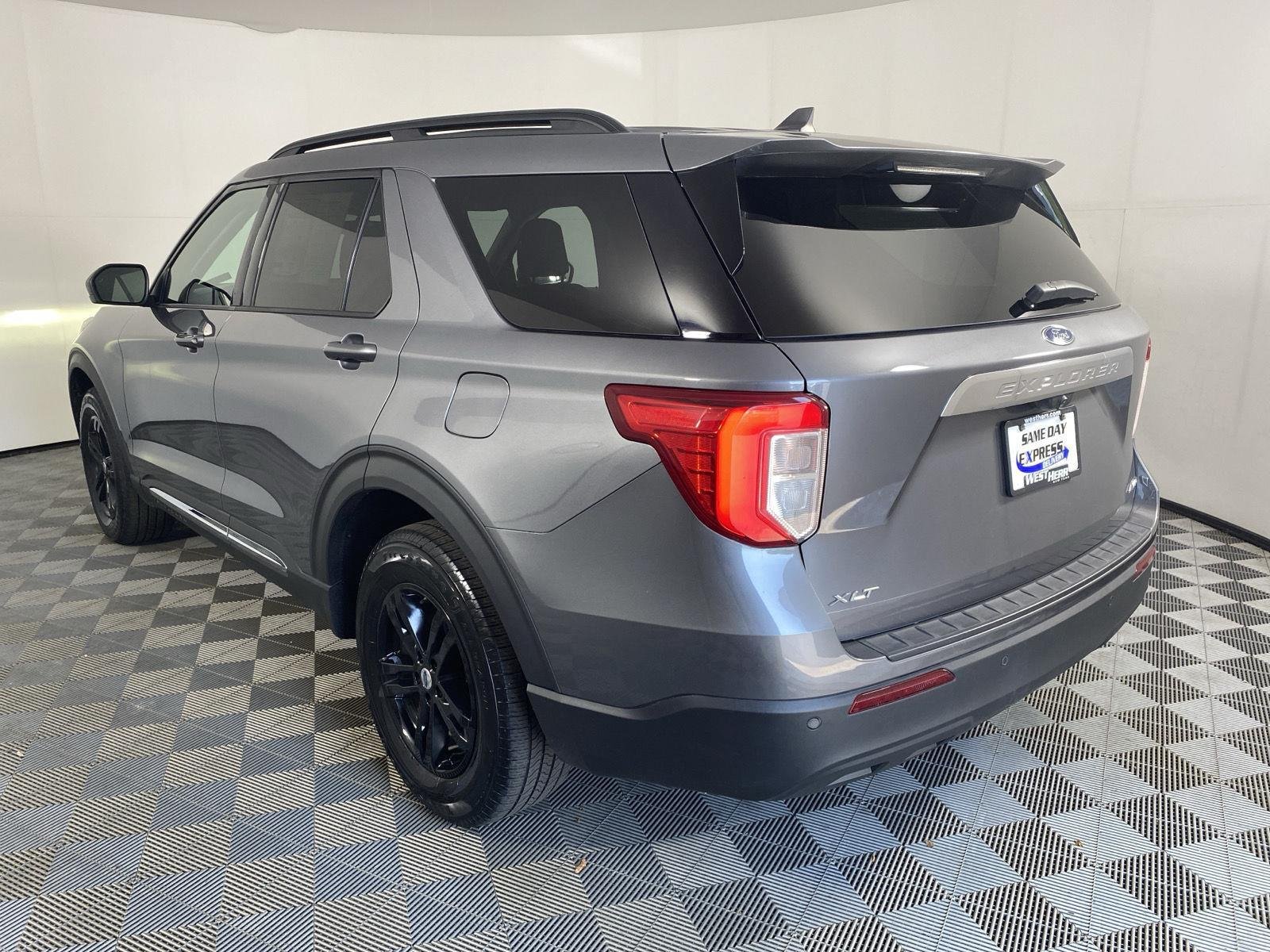 Used 2021 Carbonized Gray Ford XLT image 5