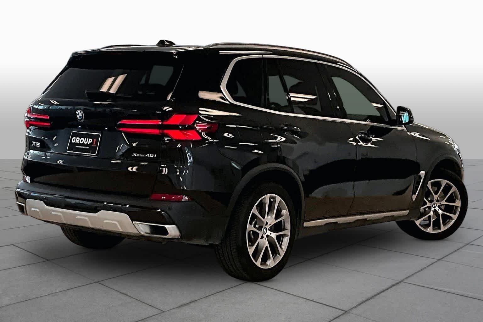Used 2024 Black Sapphire Metallic BMW xDrive40i image 12