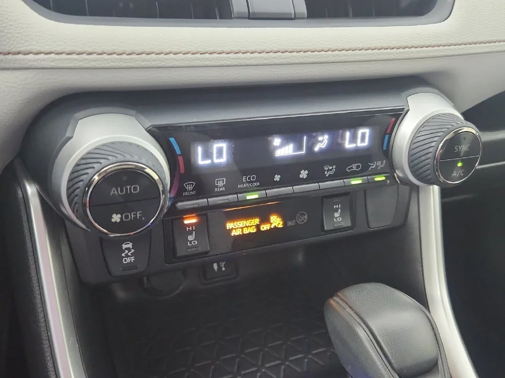 Used 2019 Blue Toyota XLE image 28
