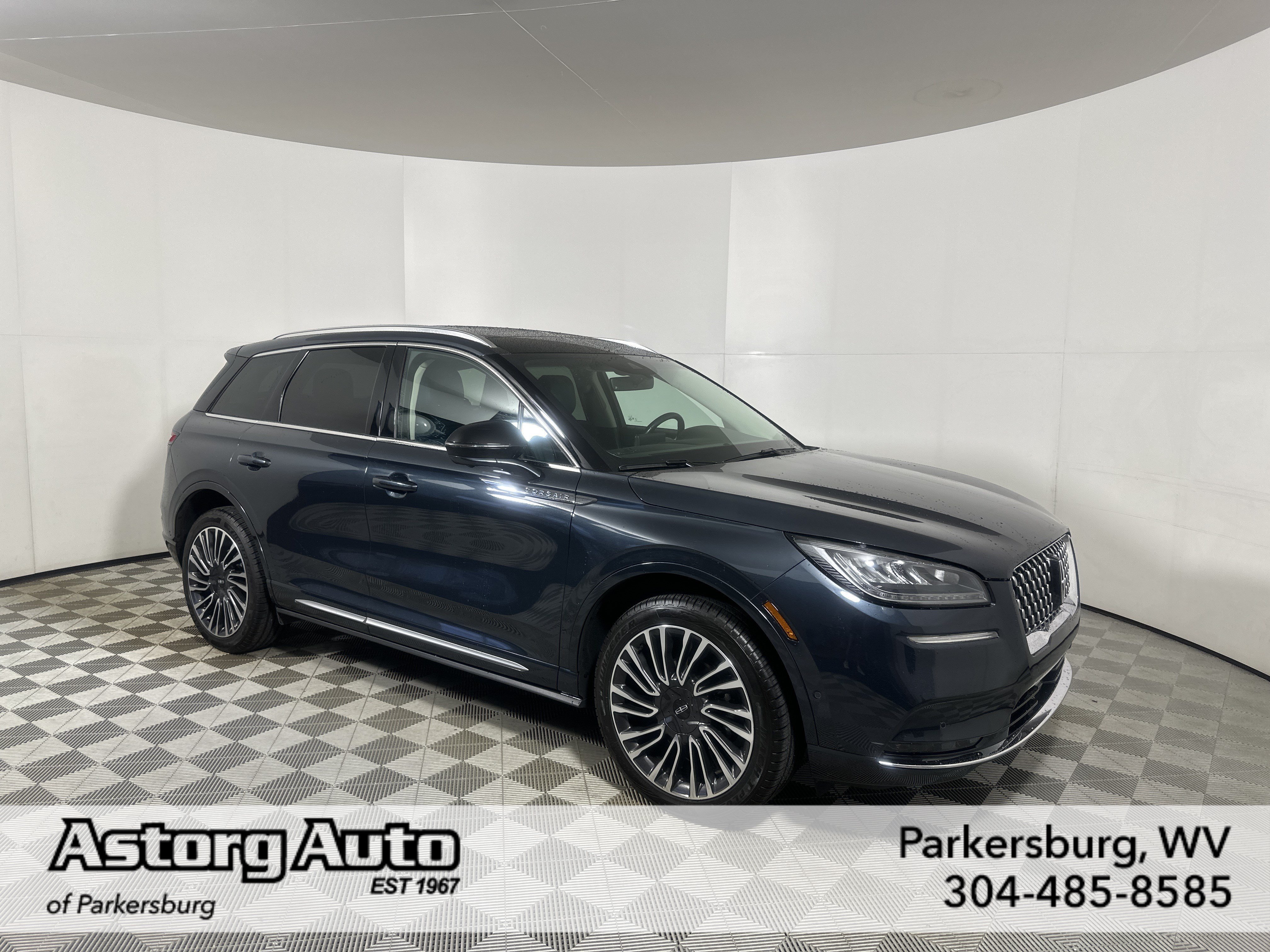 Used 2020 Blue Lincoln Reserve image 1