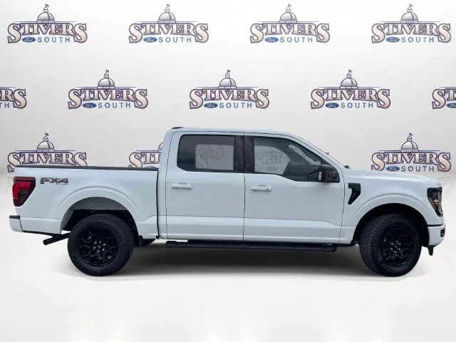 New 2026 White Ford XLT image 2