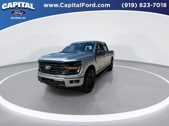 Used 2024 Silver Ford XLT image 4