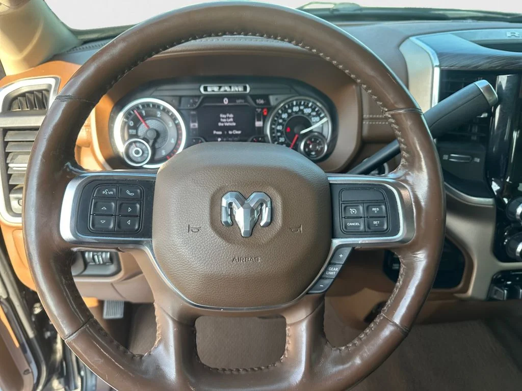 Used 2019 Black Ram Laramie image 16