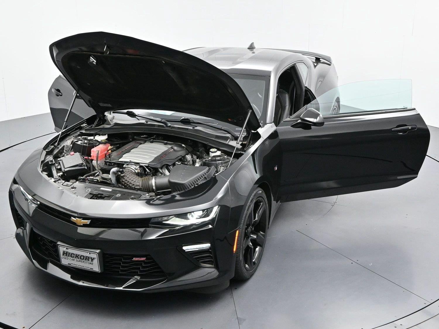 Used 2018 Black Chevrolet 2SS image 42