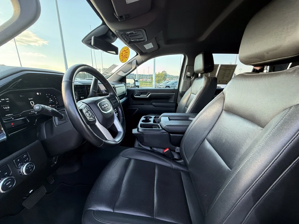 Used 2025 Silver GMC SLT image 20