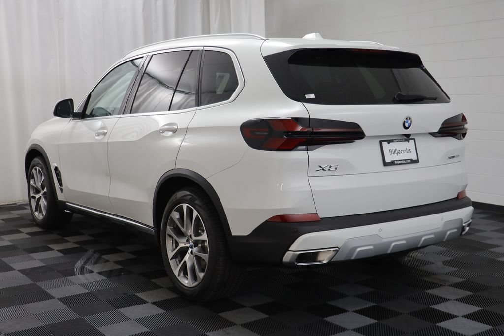 New 2026 Alpine White BMW xDrive40i image 16