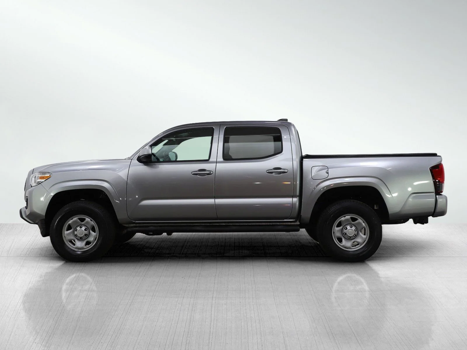 Used 2022 Toyota Tacoma SR with VIN 3TMCZ5AN8NM454513 for sale in Wayzata, Minnesota