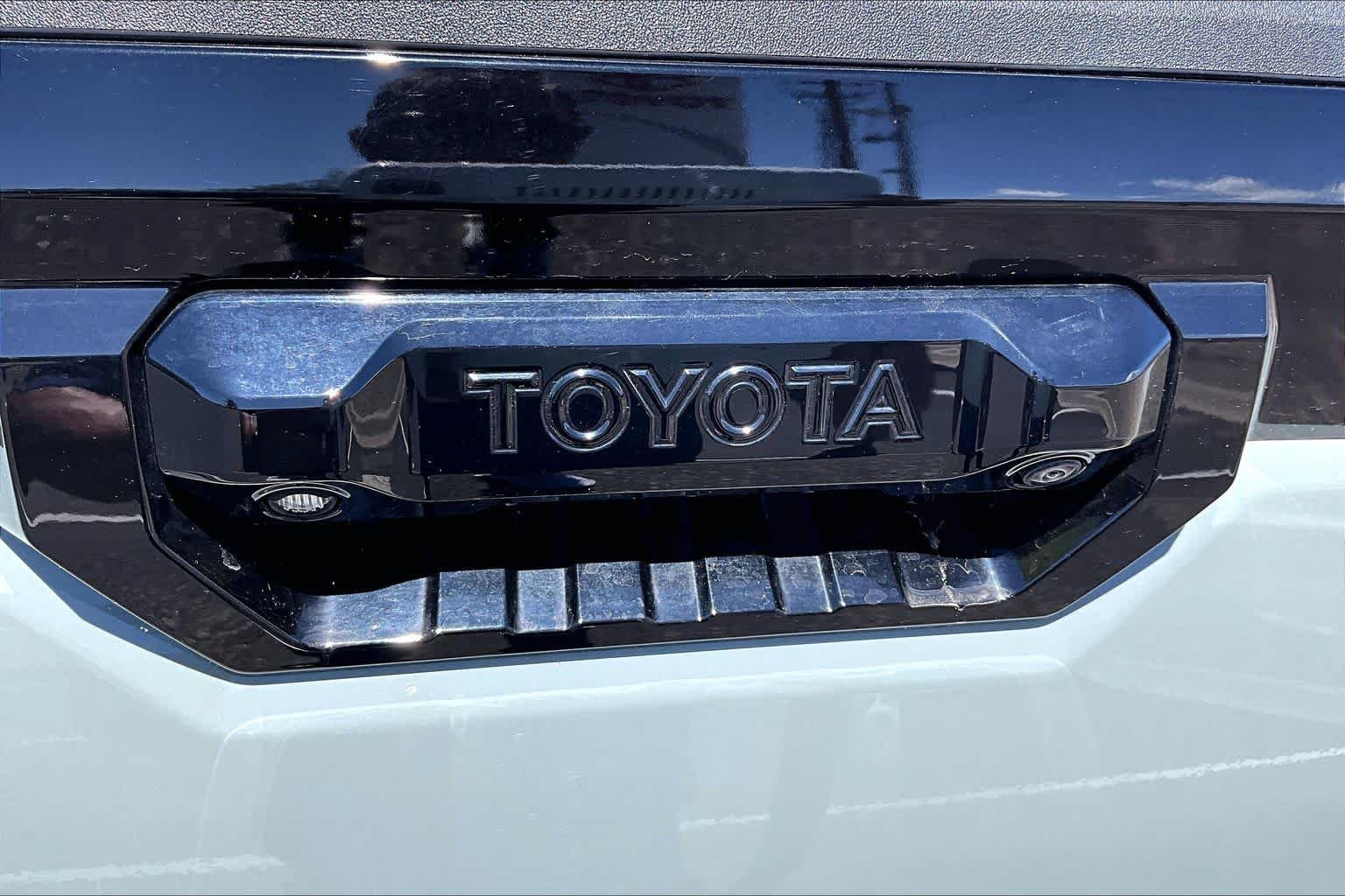 Used 2024 Lunar Rock Toyota Platinum image 33