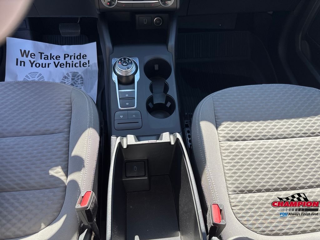 Used 2020 Blue Ford SE image 19