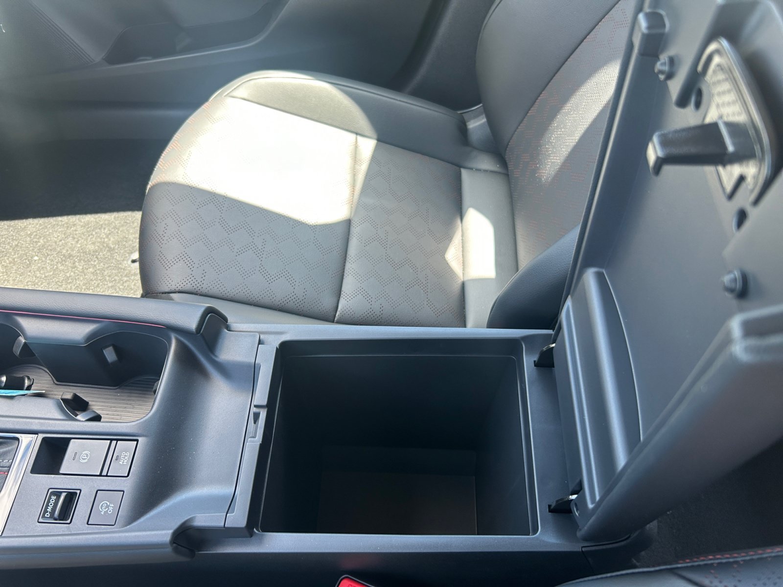 2026 Nissan Sentra SR - Photo 18