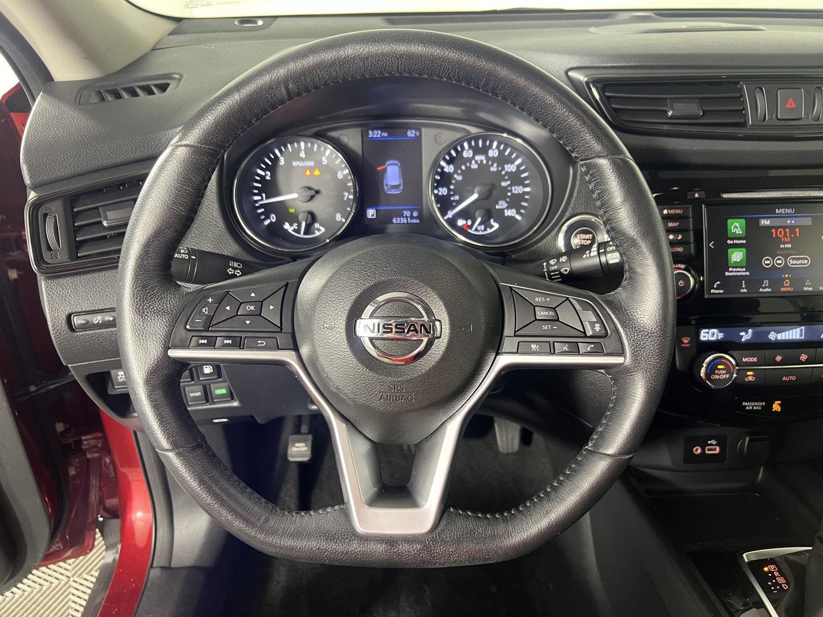 Used 2018 Scarlet Ember Nissan SV image 13
