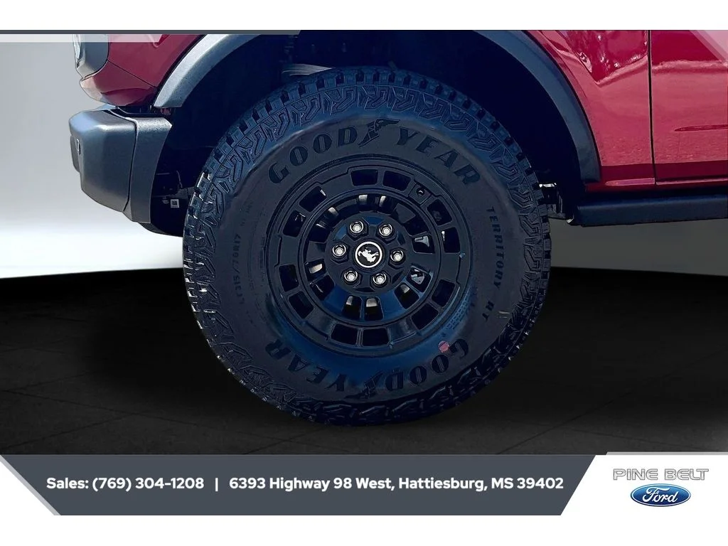 New 2026 Ruby Red Metallic Tinted Clearcoat Ford Badlands® image 7