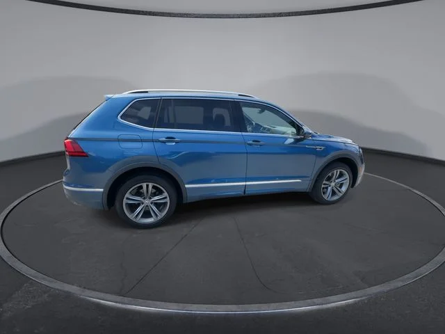 Used 2019 Blue Volkswagen 2.0T SEL R-Line image 8