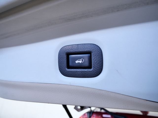 Certified Used 2020 Red Nissan SL image 9