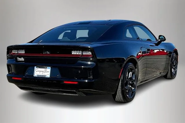2025 Dodge Charger Daytona R/T - Photo 12