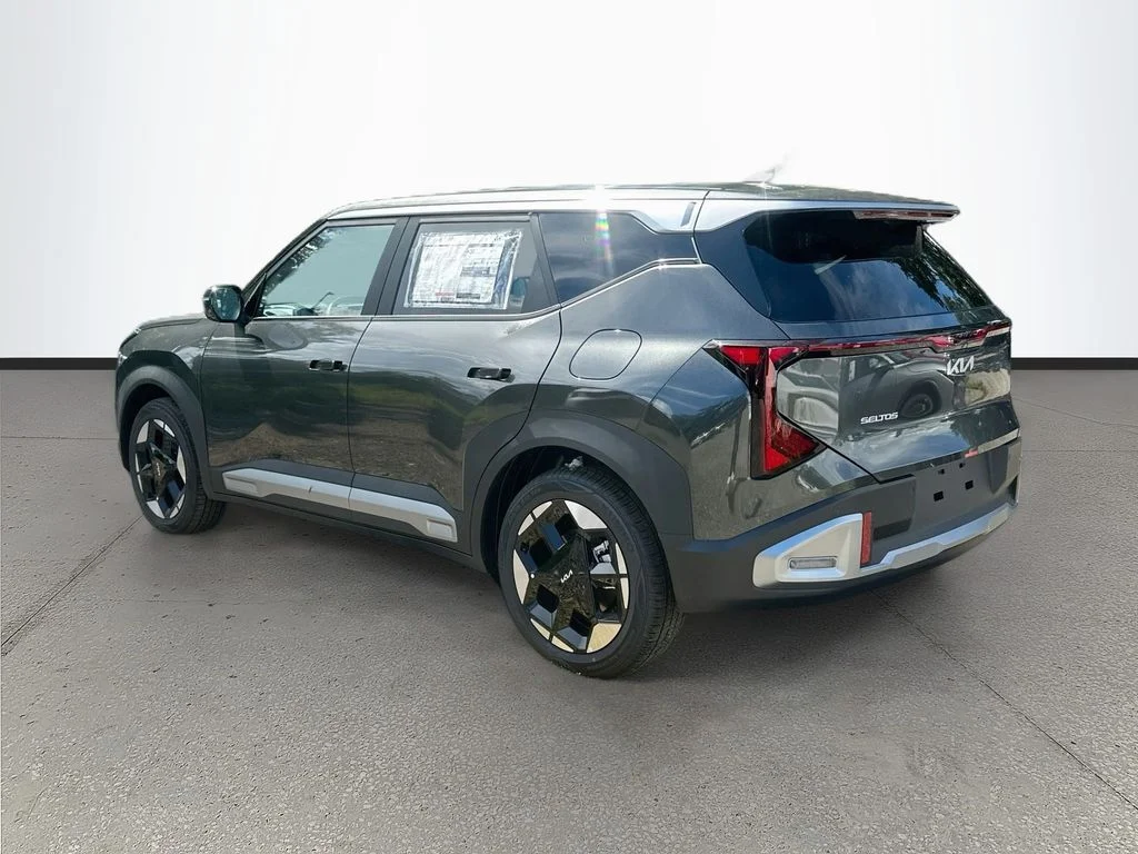 New 2027 Interstellar Gray Kia EX image 5
