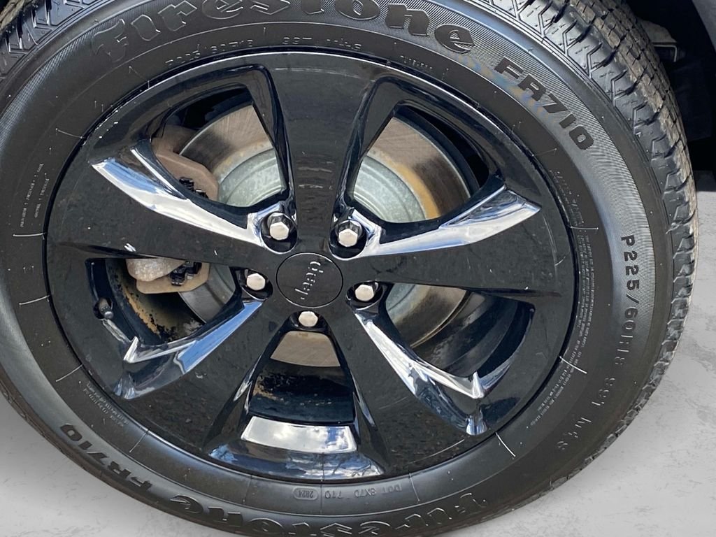 Used 2020 White Jeep Latitude Plus image 27