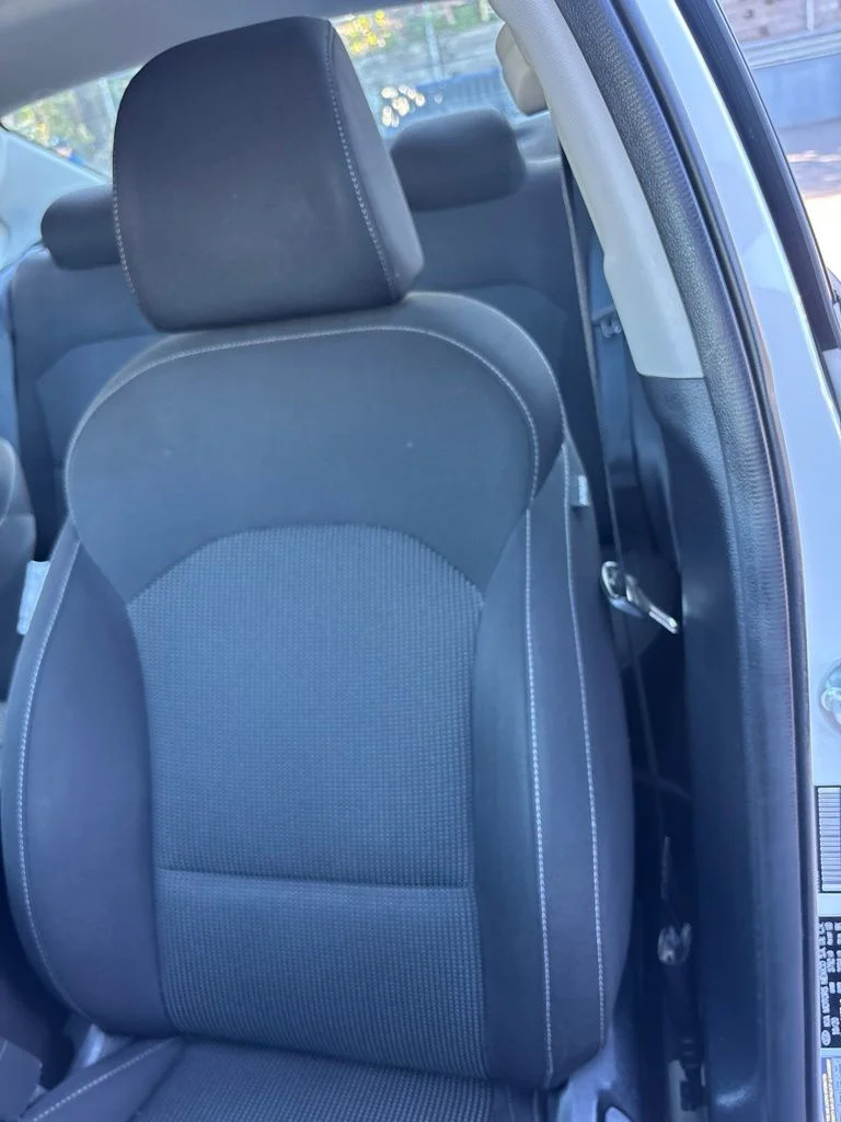 Used 2021 White Kia LXS image 12