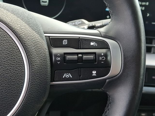 Used 2023 Black Kia SX-Prestige image 23