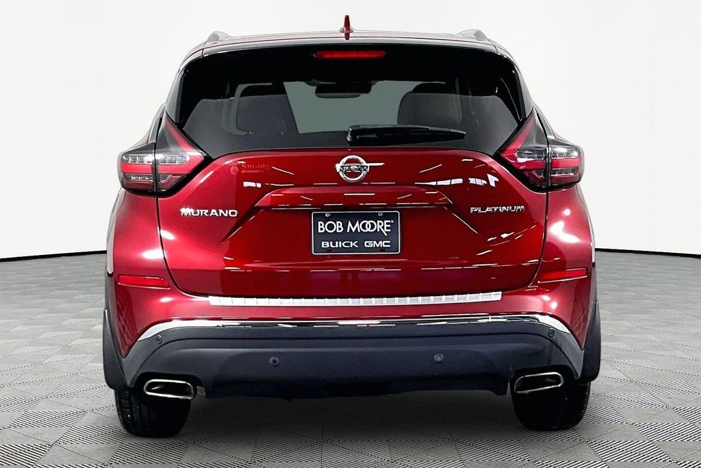 Used 2022 Red Nissan Platinum image 5