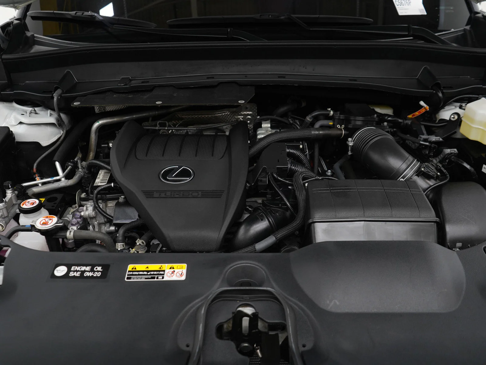 Used 2025 Wind Chill Pearl Lexus 500h F SPORT Premium image 30