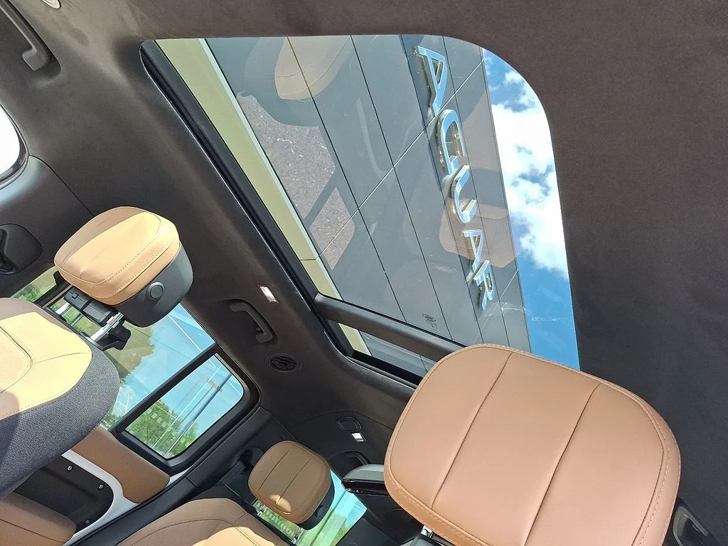 New 2026  Land Rover V8 image 10