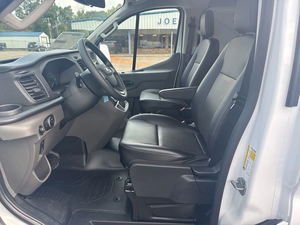 2025 Ford Transit Van Base - Photo 6