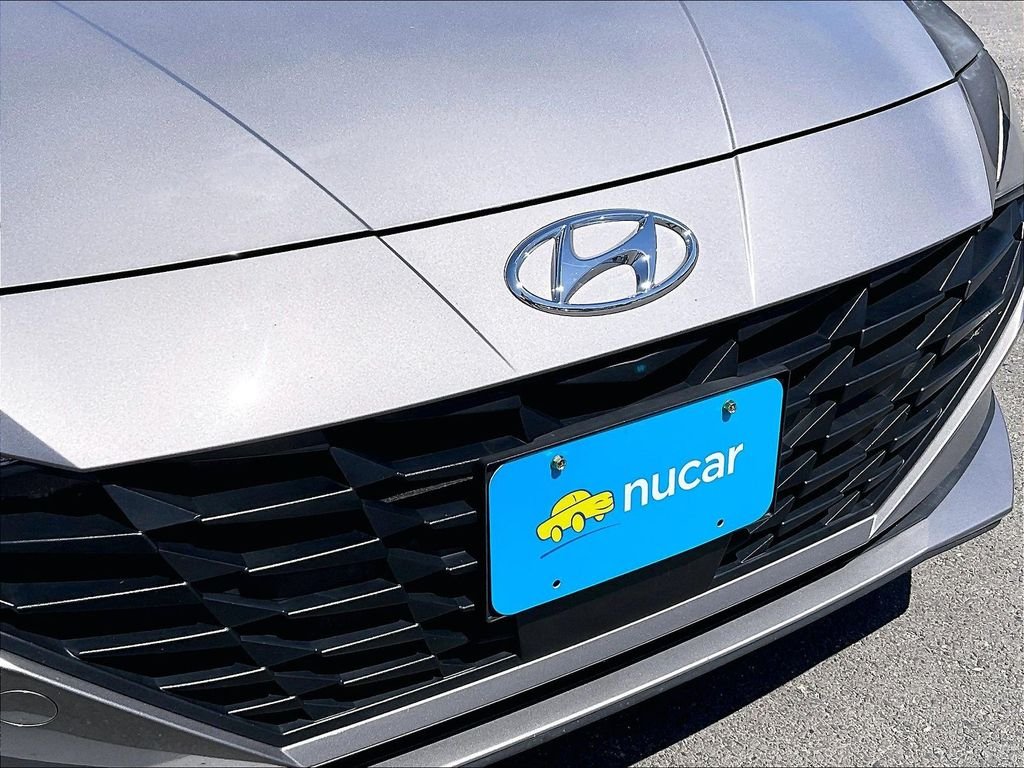 Used 2023 Fluid Metal Hyundai SEL image 29