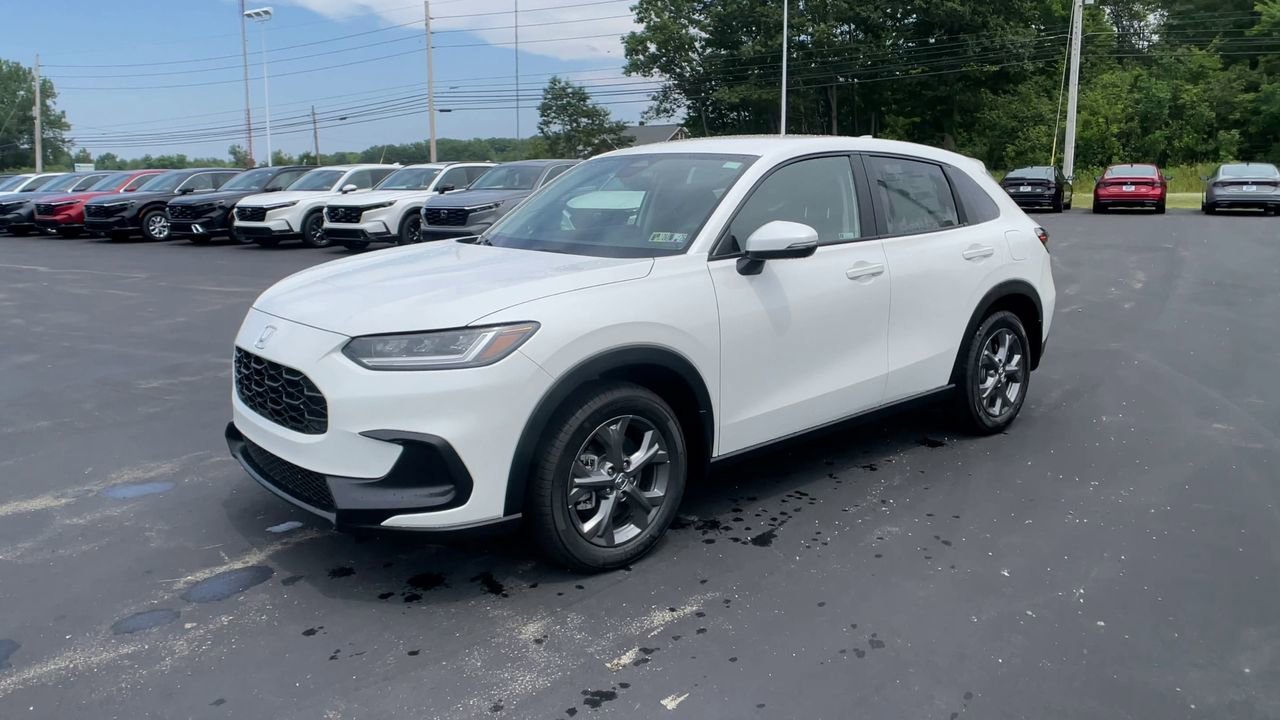 2026 Honda HR-V LX photo 4