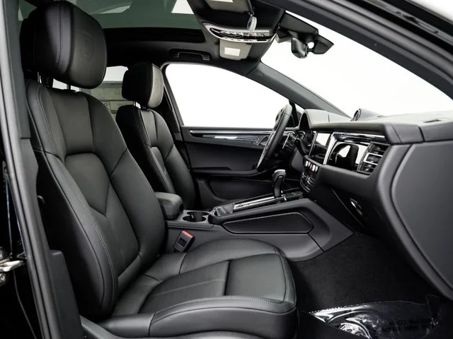 New 2026 Black Porsche T image 26