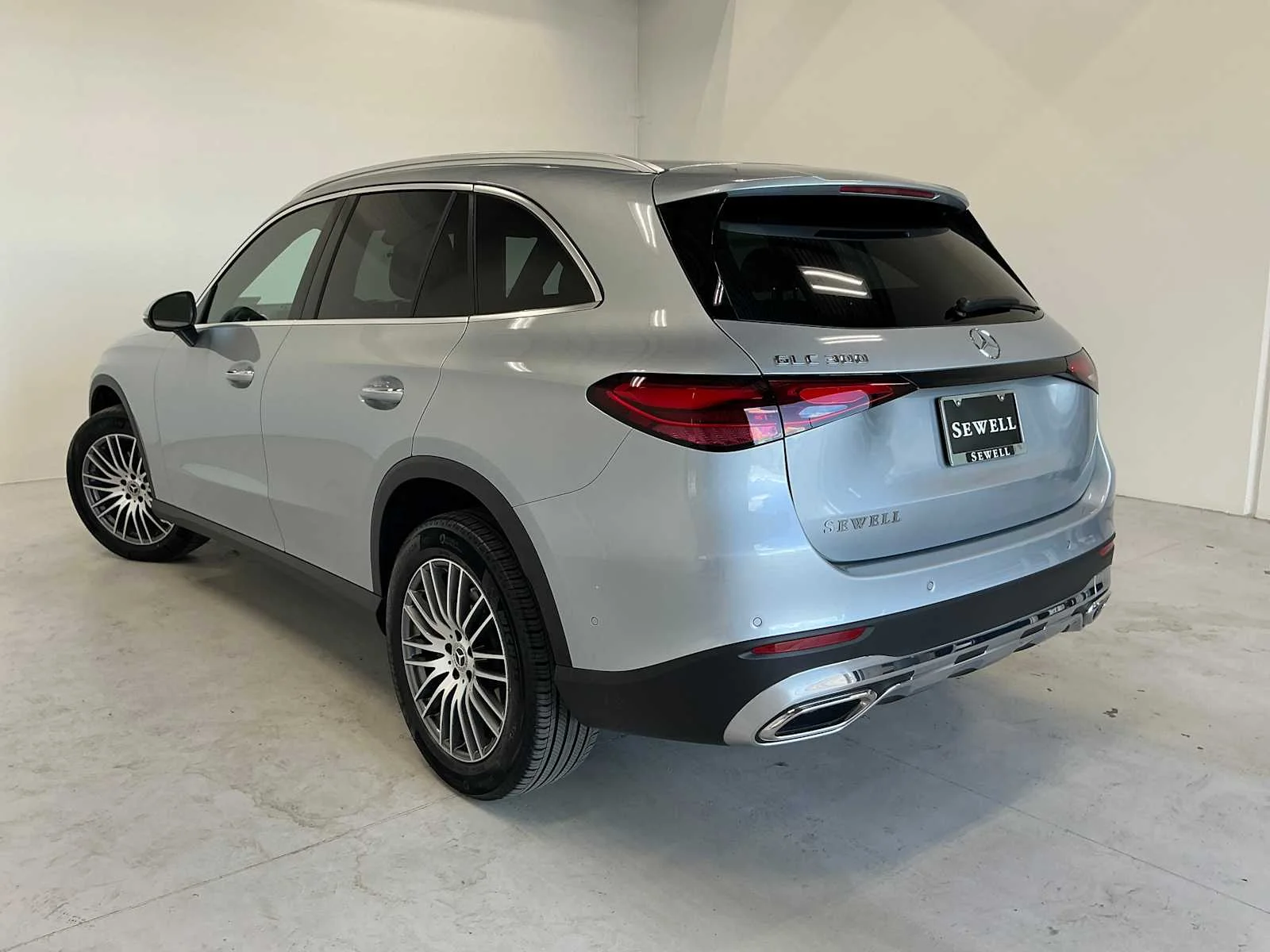 Certified Used 2026 Cirrus Silver Metallic Mercedes-Benz GLC 300 image 6
