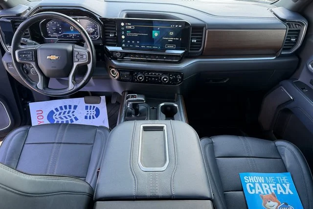Used 2022 NORTHSKY BLUE METALLIC Chevrolet High Country image 26