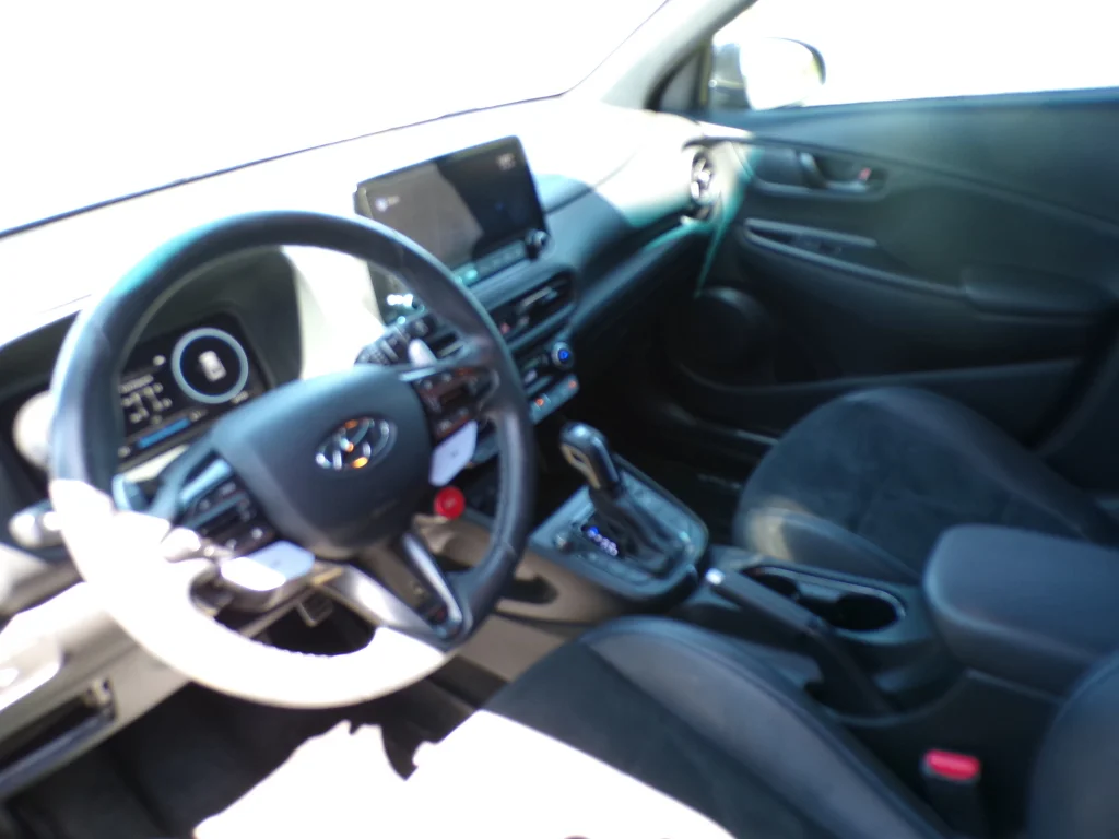 Used 2022 Ultra Black Hyundai Base image 12