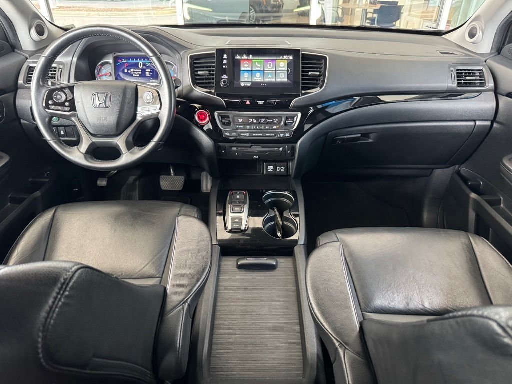 Used 2022 Black Honda Touring image 31