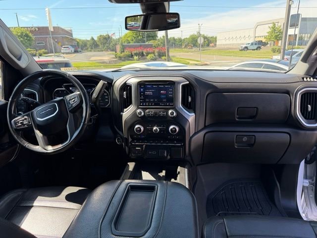 Used 2022 White Frost Tricoat GMC Denali image 15