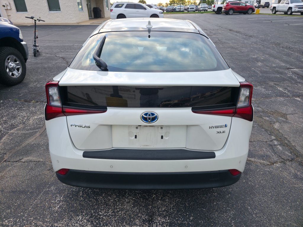 Used 2020 Blizzard Pearl Toyota XLE image 3