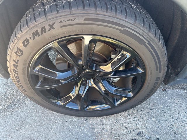 Used 2021 Gray Dodge SXT Plus image 4