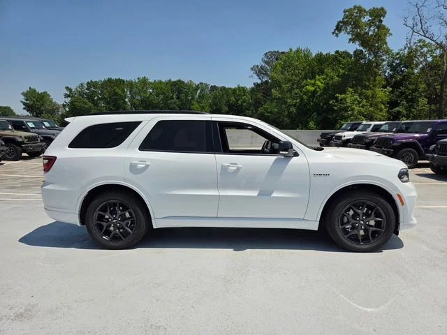 New 2026 White Knuckle Clear-Coat Exterior Paint Dodge GT Plus HEMI V8 image 10