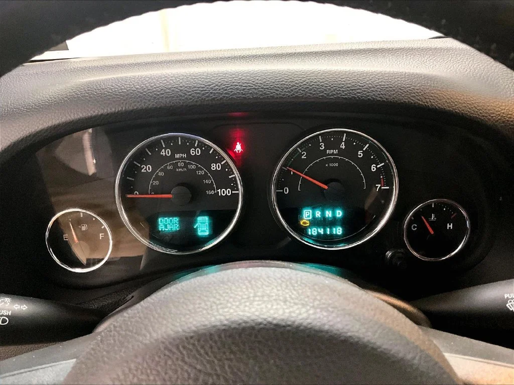 Used 2014 Gray Jeep Unlimited Sport image 13