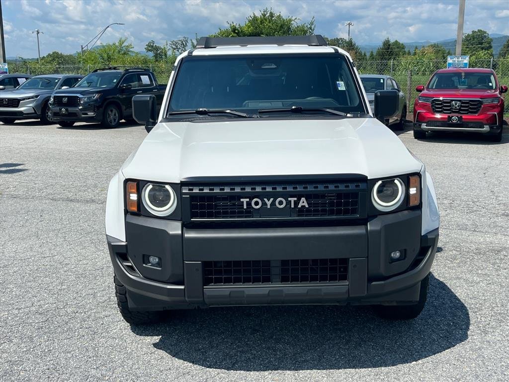 Used 2025 Ice Cap Toyota Base image 6