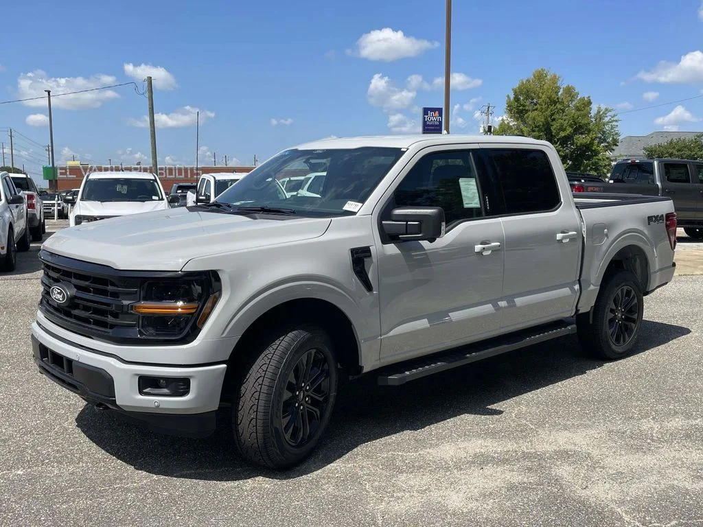 New 2026 Avalanche Ford XLT image 7