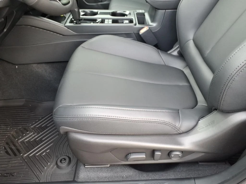 New 2026 ICE SILVER METALLIC Subaru Premium image 12