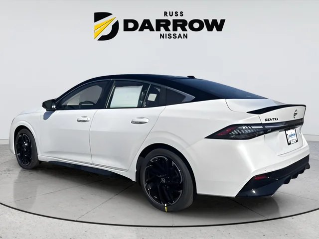2026 Nissan Sentra SR - Photo 3