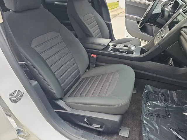 Used 2020 White Ford SE image 10