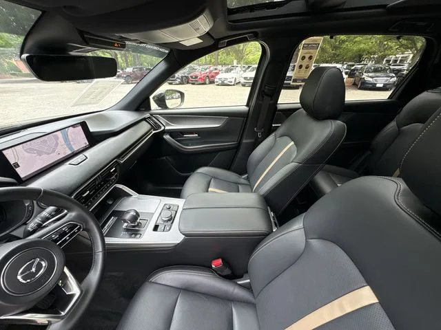 Used 2025 Black Mazda 3.3 Turbo Premium Plus image 21