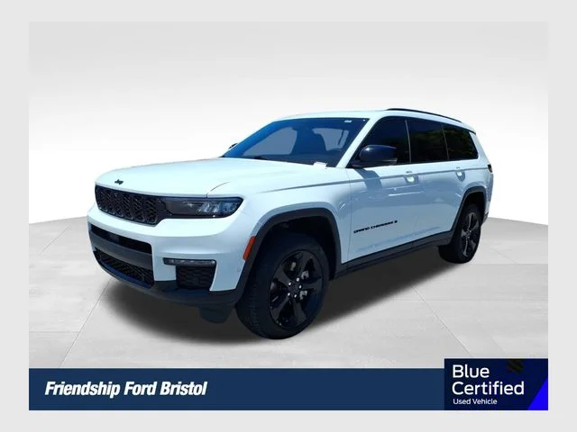 Used 2025 White Jeep Limited image 1