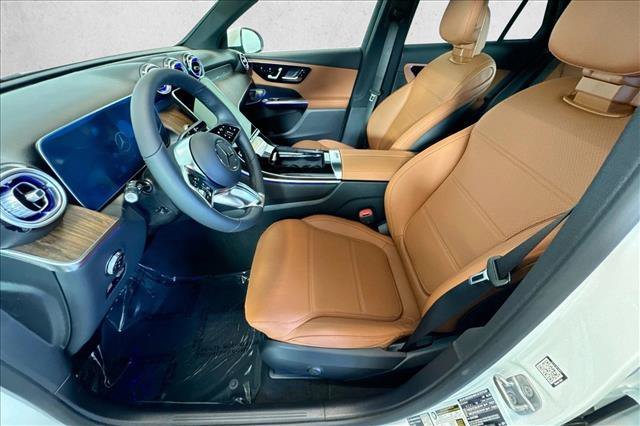 New 2026 Polar White Mercedes-Benz GLC 300 image 48